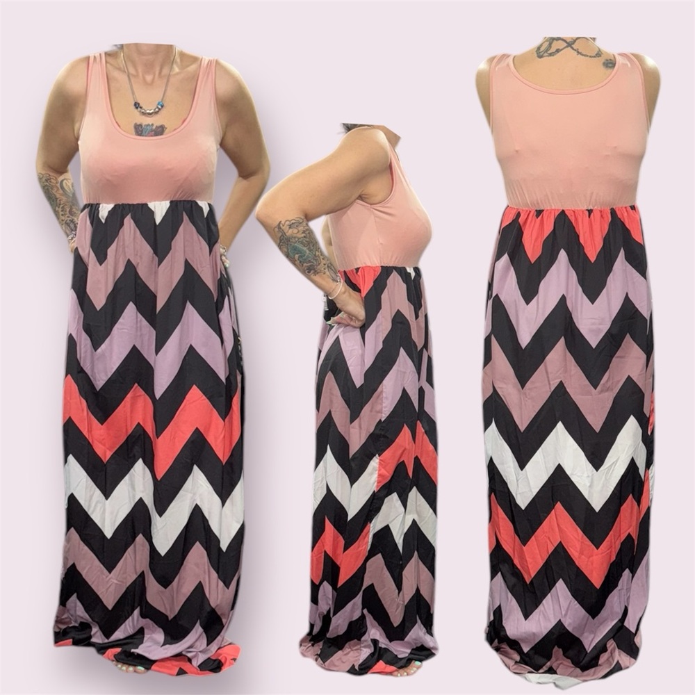 Chevron Patterned Maxi Dress - Pink and Black